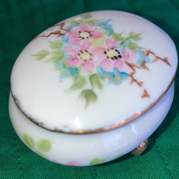 Lot of 3 small porcelain decorative items, 2 hand painted, 1 decal.    $39 - Picture 8 of 13